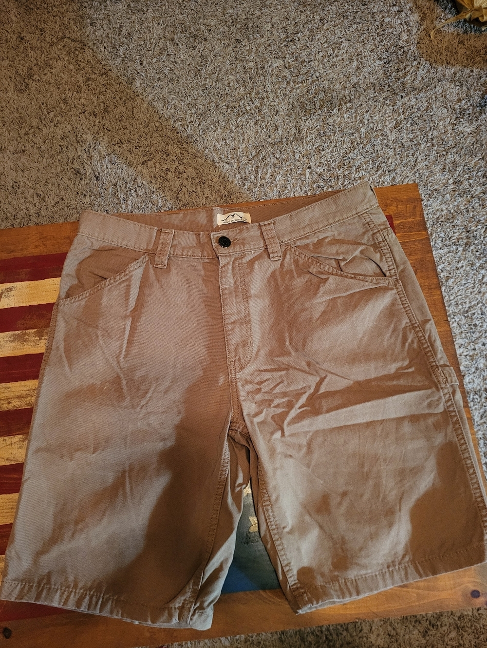 Blue Mountain Men's Canvas Utility Shorts Size 36